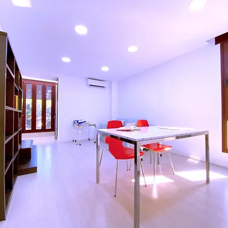 Tropicalidays Ramblas Apartment *